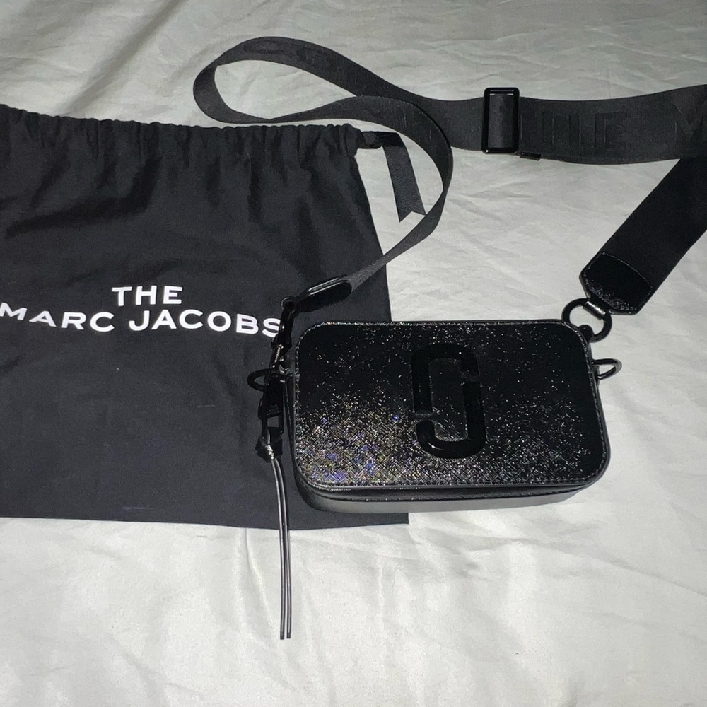 Black Marc Jacobs snapshot bag